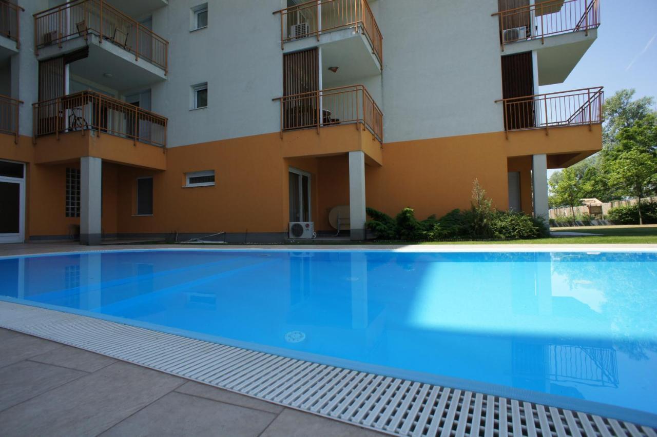 Viktoria Beach Apartman Gold 2. Siofok Exterior photo